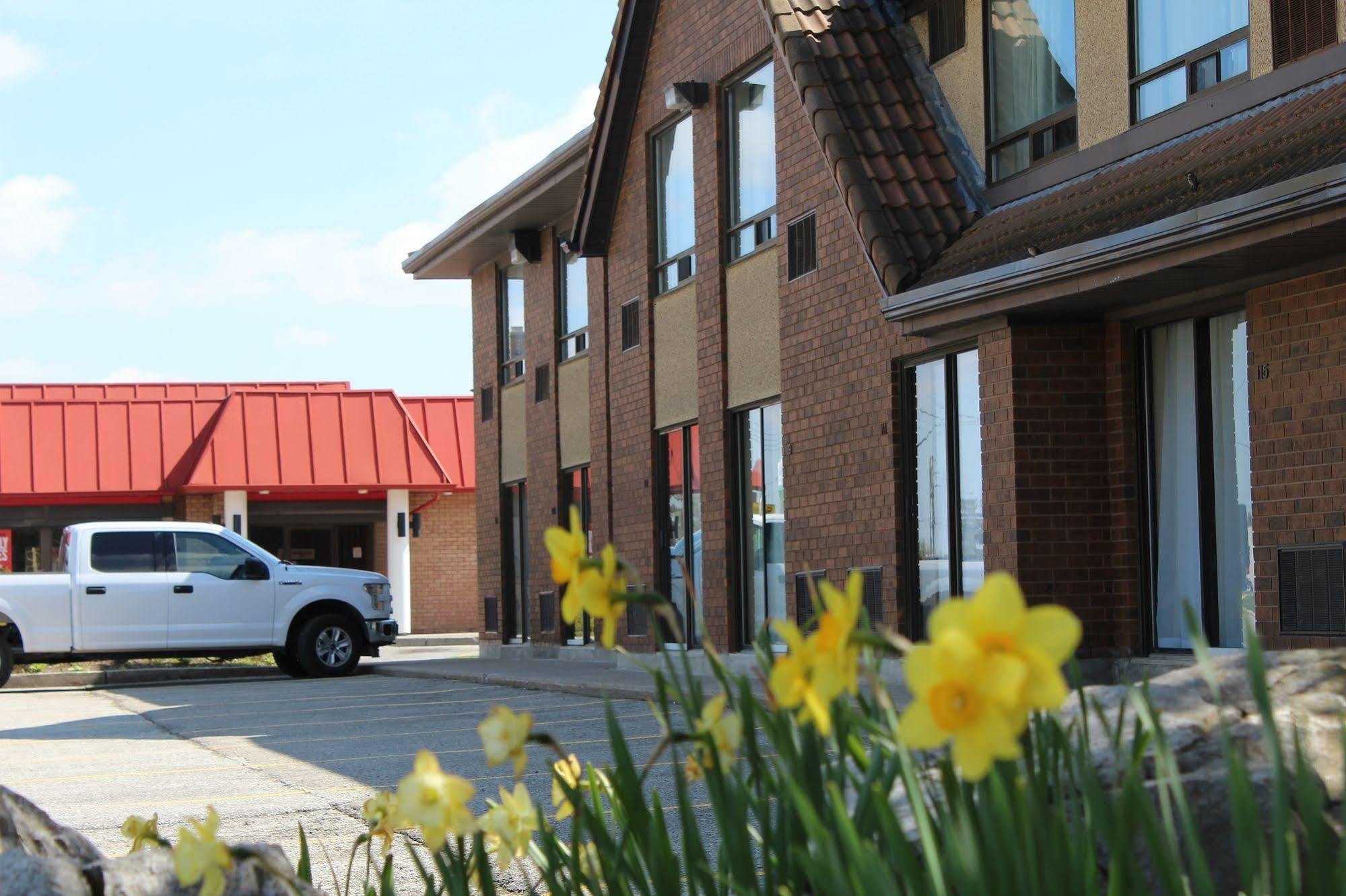 Comfort Inn Chatham-Kent Buitenkant foto